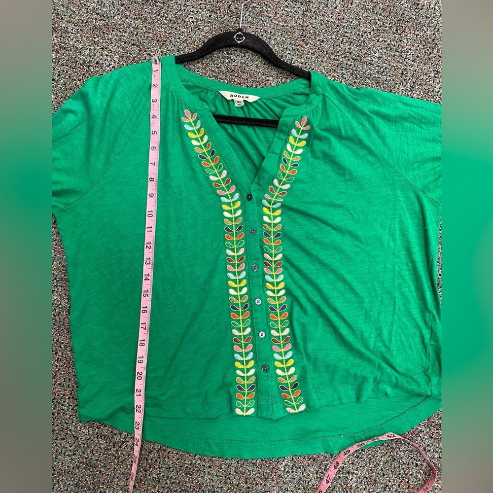 Boden Embroidered Detail Top Size US 12 Green - Picture 2 of 10